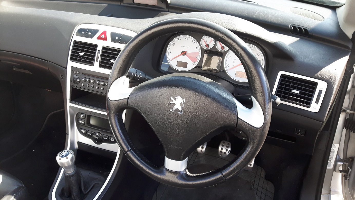Damaged Peugeot Steering Wheel Restored